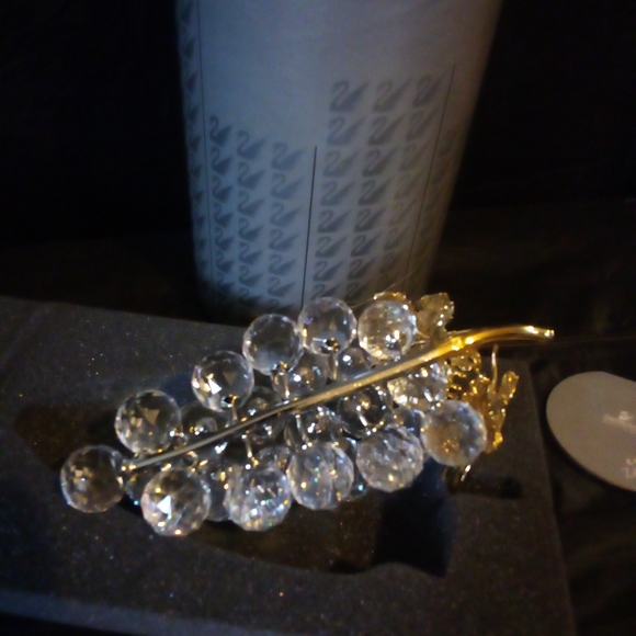 Swarovski grape cluster large 6.25" in original box excellent condition - Picture 4 of 10